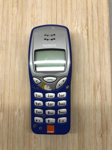 Nokia 3210 met exclusieve KUIFJE cover beschikbaar voor biedingen