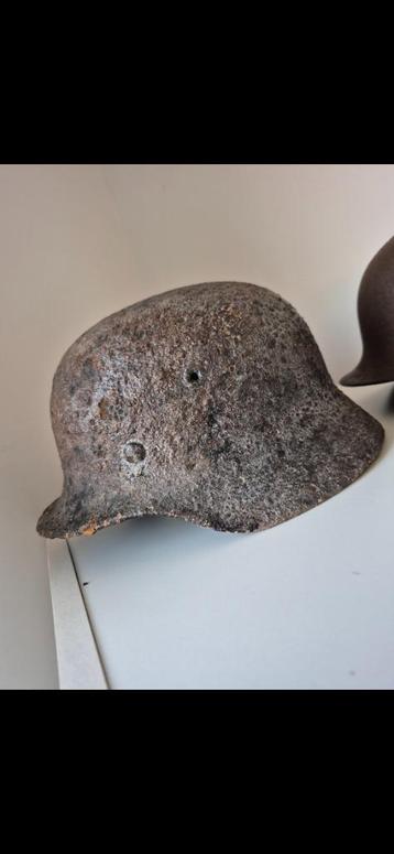 Duitse helm M40 (mooie relic) beschikbaar voor biedingen