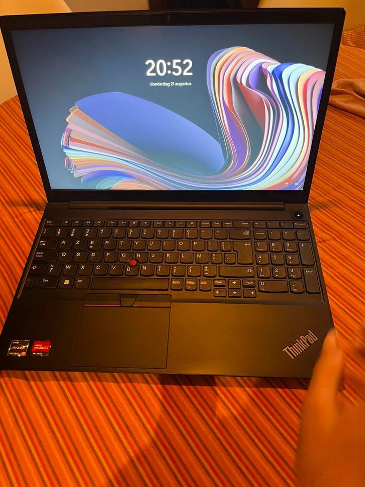Lenovo Think Pad 8 GB RAM 256 GB - zo goed als nieuw + hoes, Computers en Software, Windows Laptops, Zo goed als nieuw, SSD, 8 GB