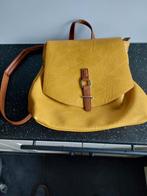 Dames Tas - Rugzak Geel   (NL), Handtassen en Accessoires, Tassen | Damestassen, Overige typen, Zo goed als nieuw, Ophalen, Geel
