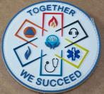 witte serie' 3D PVC-patch 'SAMEN SLAGEN WE', Verzamelen, Ophalen of Verzenden, Overige soorten, Embleem of Badge