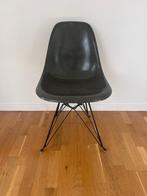 DSR Stoel, Eames ontwerp, Huis en Inrichting, Stoelen, Ophalen, Gebruikt, Kunststof