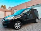 Peugeot Partner | 12 Maanden Garantie |24 Dkm |Benzine|2016|, Voorwielaandrijving, Stof, https://public.car-pass.be/vhr/3358060d-8109-4c8f-a090-49a0655d3861
