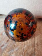 Une boule en verre, Antiquités & Art, Enlèvement