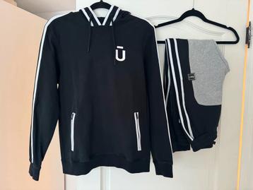 TRAINING UNKUT TAILLE S disponible aux enchères