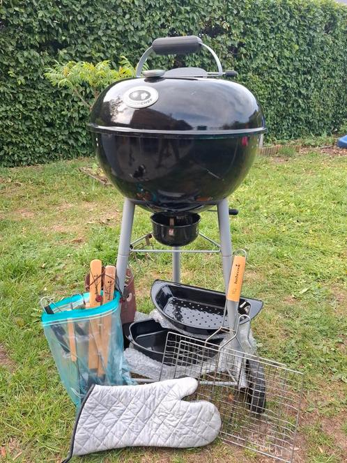 Bbq op houtskool Outdoorchef Easy 480c met veel accessoires, Tuin en Terras, Barbecue-accessoires, Gebruikt, Ophalen
