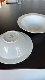 Witte porceleinen pasta borden, Maison & Meubles, Cuisine | Vaisselle, Enlèvement, Comme neuf, Assiettes(s)