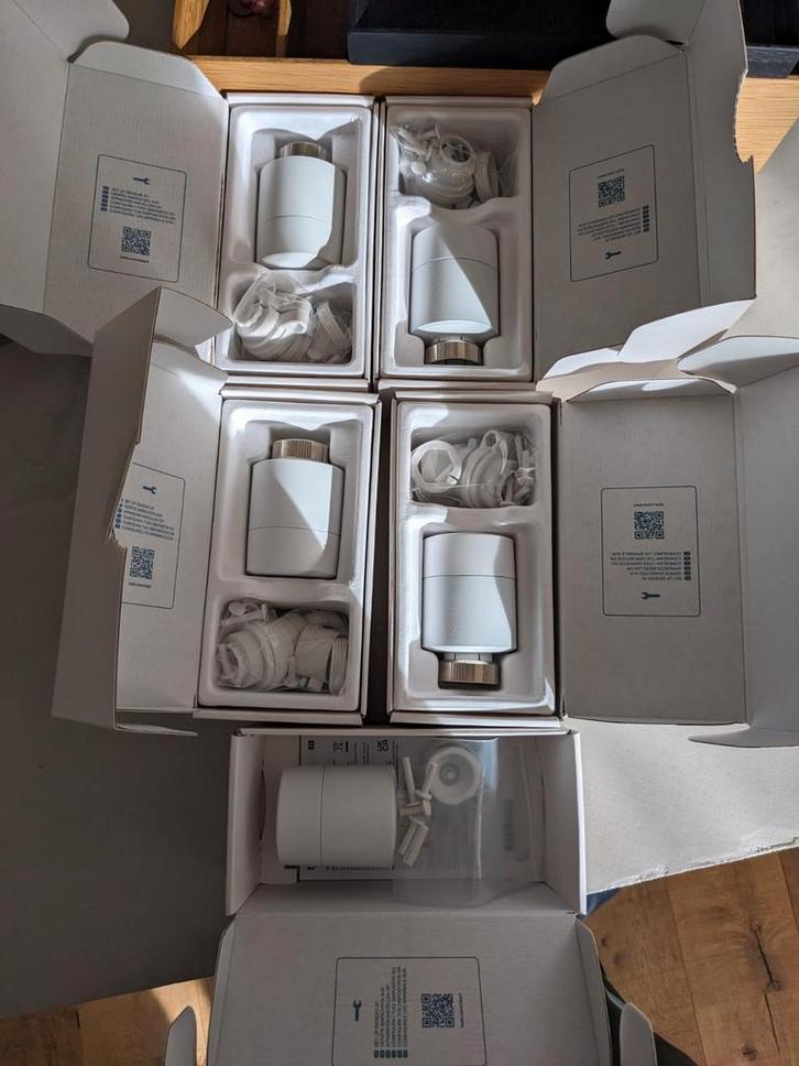Radio V3+ thermostatische koppen, Doe-het-zelf en Bouw, Thermostaten, Zo goed als nieuw, Ophalen