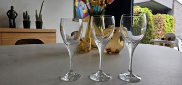 Kristallen wijnglazen,3 maten. Buggenhout ,oostvlaanderen beschikbaar voor biedingen