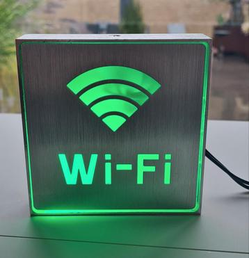 Lampje WIFI beschikbaar voor biedingen
