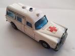 MATCHBOX Super Kings K-26 Mercedes-Benz Binz ambulance uit 1, Ophalen of Verzenden, Gebruikt, Auto