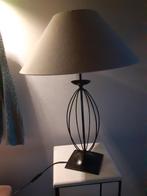 Lampe genre fer forgé, Maison & Meubles, Lampes | Lampes de table, Enlèvement, Utilisé