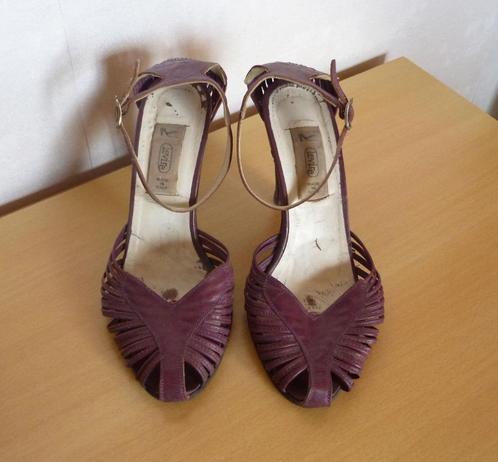 Vintage Paars bordeaux lederen sandalen hakken schoenen Mt36, Vêtements | Femmes, Chaussures, Enlèvement ou Envoi