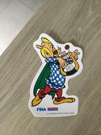 Sticker Assurancetourix- Fina 1976, Verzamelen, Stripfiguren, Verzenden, Asterix en Obelix, Zo goed als nieuw, Plaatje, Poster of Sticker