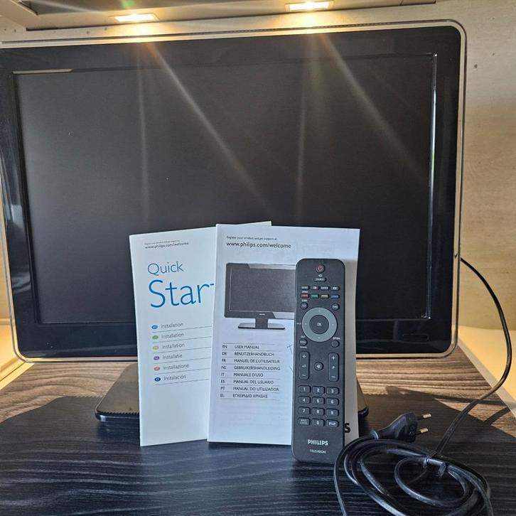 PHILIPS TV=nieuw +staander en muurbevestiging. Weinig gebr., Audio, Tv en Foto, Televisies, Zo goed als nieuw, LCD, 40 tot 60 cm