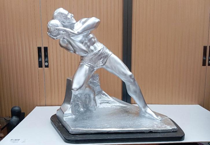 ZEUWTS MARC 1933 uniek beeld zilver atleet 60 cm, Antiek en Kunst, Kunst | Beelden en Houtsnijwerken, Ophalen of Verzenden