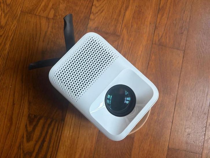 Projecteur, TV, Hi-fi & Vidéo, Projecteurs vidéo, Comme neuf, LED, Enlèvement