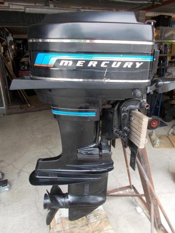 Mercury 402 40 pk 2-takt bootmotor  beschikbaar voor biedingen