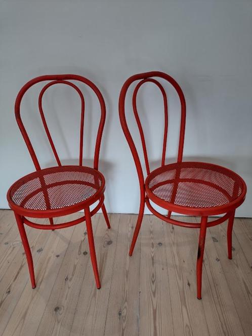 x2 chaises de bistrot en métal (intér + extér) Thonet Vienna, Maison & Meubles, Chaises, Utilisé, Deux, Métal, Rouge, Enlèvement ou Envoi