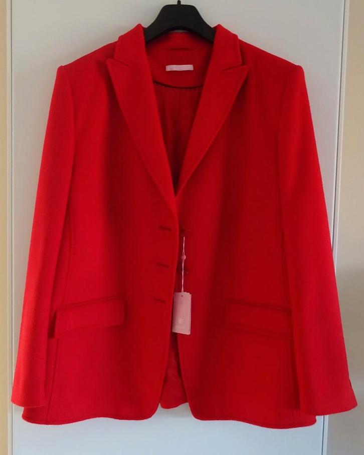 Gloednieuwe blazer topmerk Basler. 40% angora, 60% wol. M.50, Kleding | Dames, Grote Maten, Nieuw, Jasje of Colbert, Rood, Ophalen of Verzenden