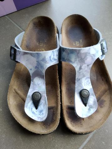 leuke slippers Birkenstock Papillio grijs met rozen maat 35