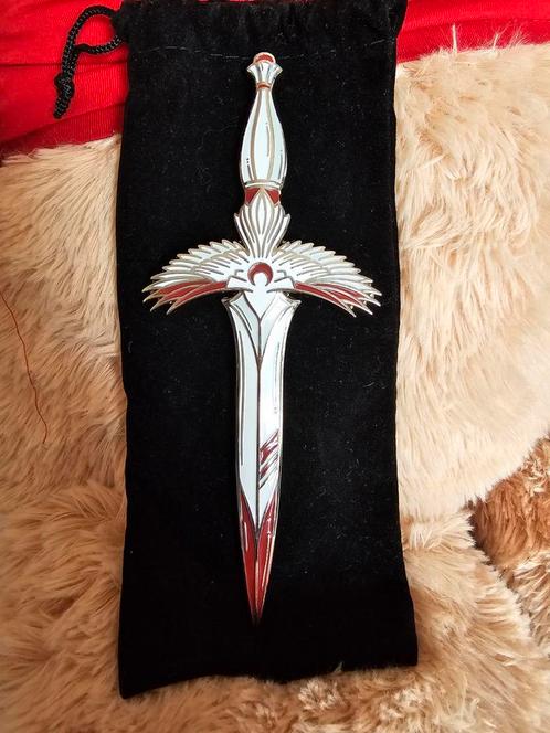 Gravebone Dagger Replica — Illuminicraat (Nevernight), Verzamelen, Overige Verzamelen, Nieuw, Ophalen of Verzenden