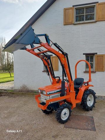 Compleet gereviseerde nieuwe kubota 18pk 4x4 met voorlader! beschikbaar voor biedingen