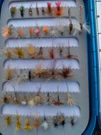 Boîte de pêche à la mouche avec 40 mouches, Comme neuf, Enlèvement ou Envoi