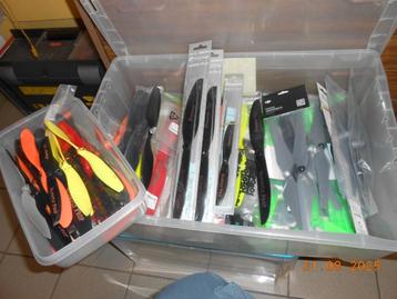 props voor modelvliegtuigen beschikbaar voor biedingen