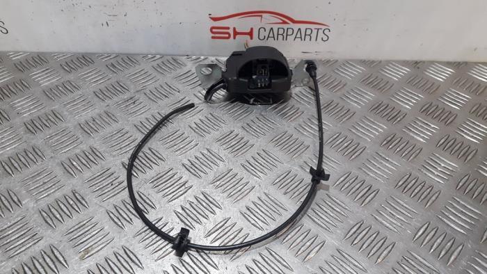 Serrure banquette arrière d'un Mercedes C-Klasse, Autos : Pièces & Accessoires, Habitacle & Garnissage, Mercedes-Benz, Utilisé