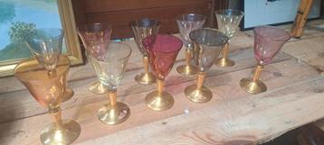 Vintage glazen beschikbaar voor biedingen