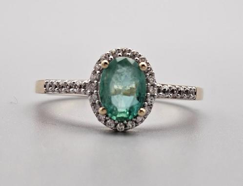 Gouden Vintage ring met smaragd en diamant. 2023/494, Handtassen en Accessoires, Ringen, Zo goed als nieuw, Dame, 18 tot 19, Groen
