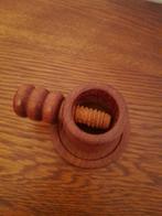 Vintage houten notenkraker, Ophalen