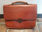 Vintage CORDIZ cognac leren hoesje, Handtassen en Accessoires, Tassen | Schooltassen, Ophalen of Verzenden, Zo goed als nieuw