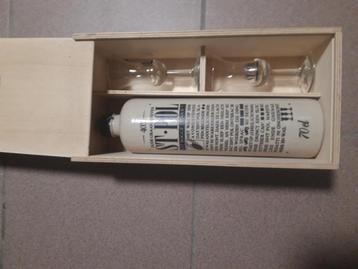 Graanjenever inclusief glaasjes beschikbaar voor biedingen