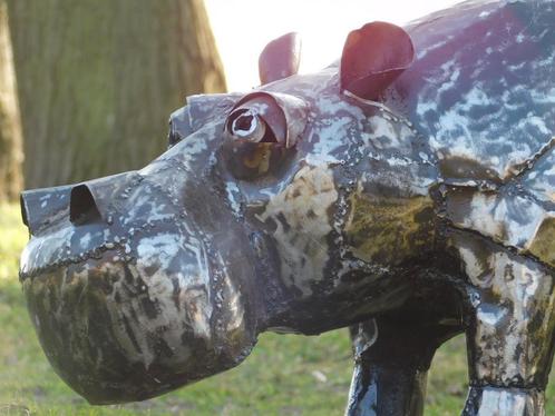 Nijlpaard - 80 cm - Uniek en Handgemaakt uit Metaal, Tuin en Terras, Tuinbeelden, Dierenbeeld, Metaal, Ophalen of Verzenden
