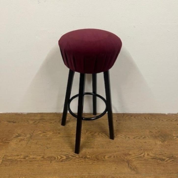 18 partij VINTAGE horeca velvet rood kruk cafe NIEUW opruim!, Huis en Inrichting, Barkrukken, Nieuw, 60 tot 90 cm, Metaal, 5 krukken of meer