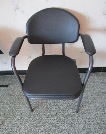 toiletstoel beschikbaar voor biedingen