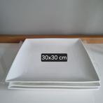 Yong Extra Strong - 3 witte vierkante borden 30x30 cm, Huis en Inrichting, Keuken | Servies, Ophalen, Nieuw, Porselein, Bord(en)