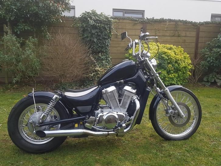 Zeer nette Intruder vs 800 bobber, Motoren, Motoren | Suzuki, Ophalen