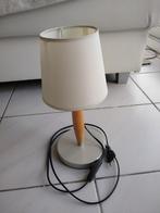 tafel lamp of nachtlamp ecru, 33 cm hoog, Huis en Inrichting, Lampen | Tafellampen, Zo goed als nieuw, Ophalen