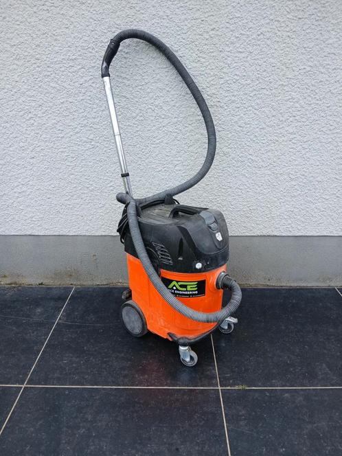 TE HUUR Karcher industriële stofzuiger, Doe-het-zelf en Bouw, Reinigingsmachines, Gebruikt, Ophalen of Verzenden