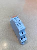 Finder 22.22.8.230 relais 230 V/AC 20 A 2x NO DIN rail, Ophalen, Gebruikt