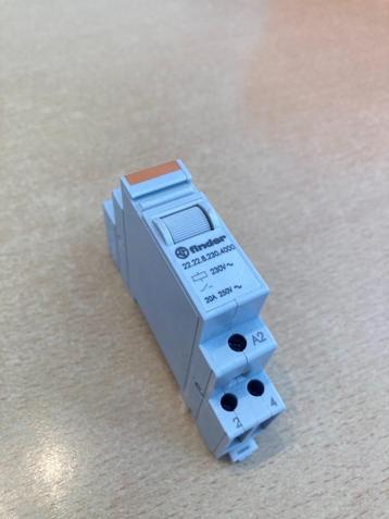 Finder 22.22.8.230 relais 230 V/AC 20 A 2x NO DIN rail beschikbaar voor biedingen