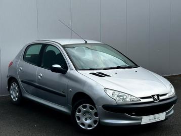 Peugeot 206 • 1.1i Essence • 06/2005 • offre à saisir • 