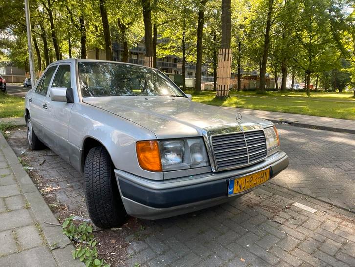 Mercedes 200e w124 1985 belastingvrij, Autos, Mercedes-Benz, Particulier, Série 200, Adapté aux personnes handicapées, ABS, Bluetooth