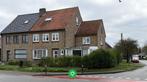 Op te frissen woning met 7 slaapkamers en tuin te Gistel, 200 tot 500 m², 205 m², 336 kWh/m²/jaar, Hoekwoning