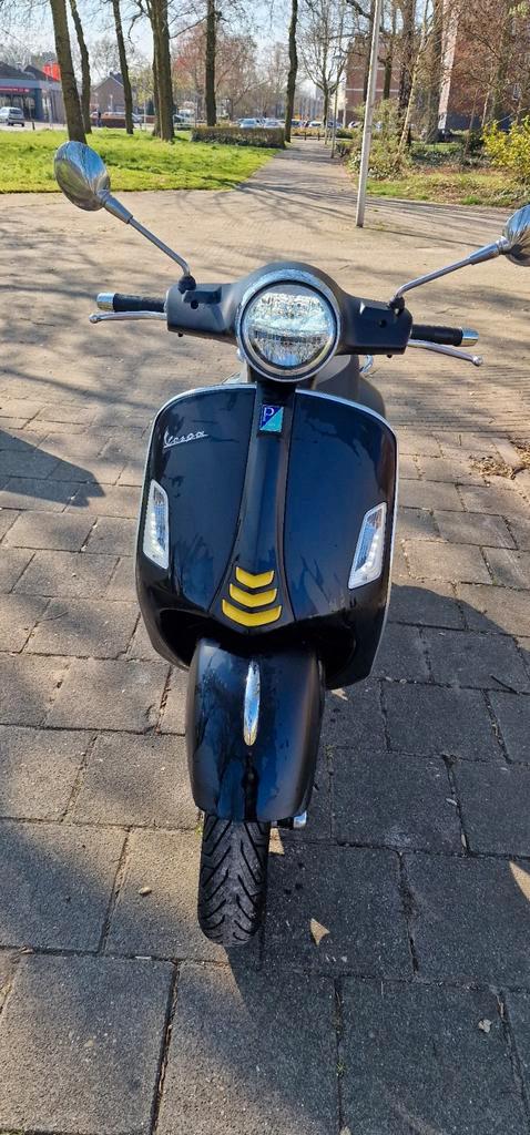 vespa gts 300 hpe supertech supersport abs app navi ,alarm, Auto-onderdelen, Motor en Toebehoren, Ophalen