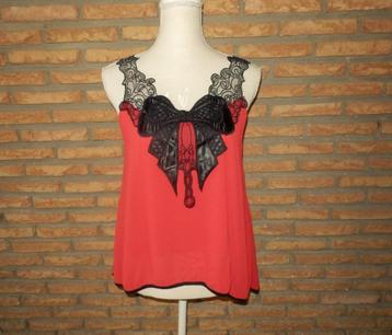 (102)- blouse femme t.38 rouge -noire beschikbaar voor biedingen