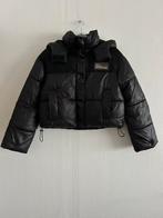 Zwarte korte puffer Bershka maat XS, Zwart, Zo goed als nieuw, Maat 34 (XS) of kleiner, Bershka